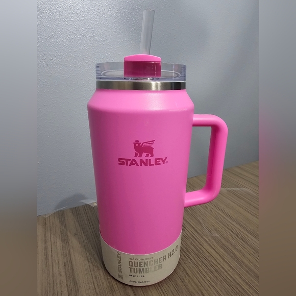 Stanley 64 oz Stainless Steel H2.0 FlowState Quencher Tumbler - Picture 2 of 6
